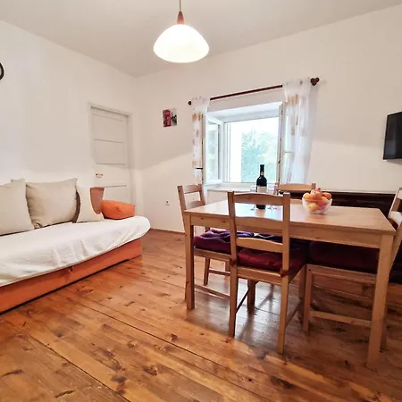 Apartment Gina Bale
