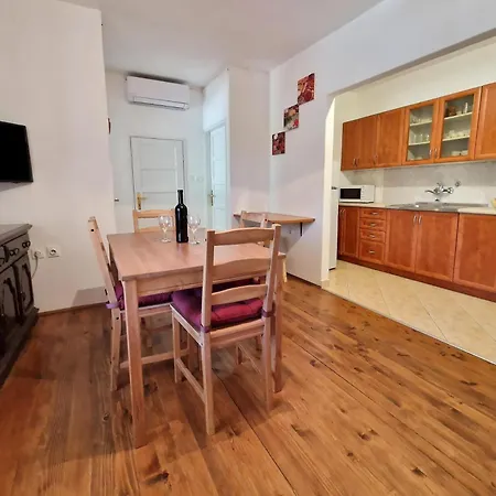 Gina Apartment