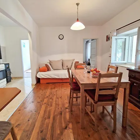 Apartment Gina Bale